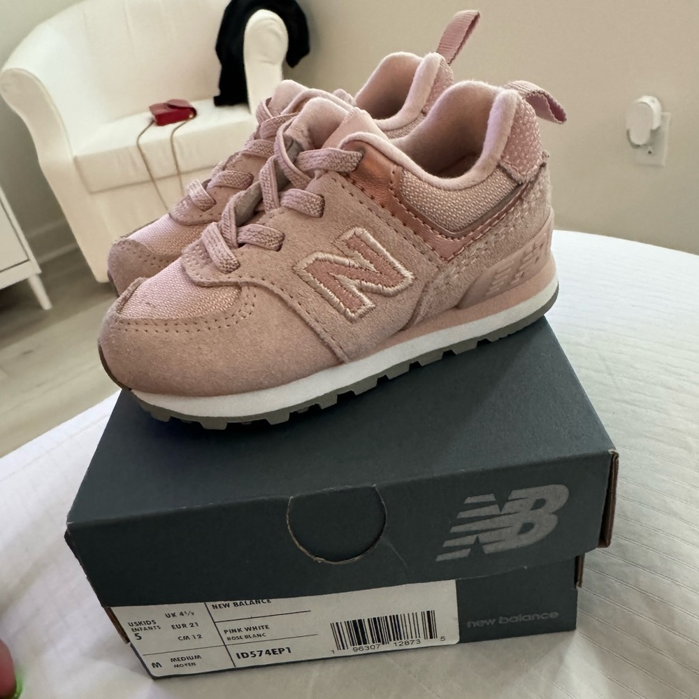new balance pink sneaker size 5c